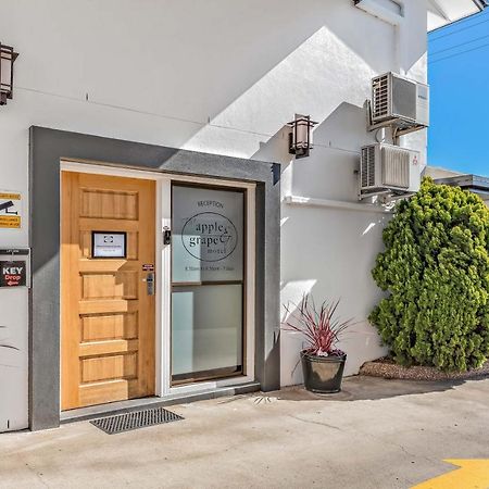 Apple & Grape Motel สแตนธอร์ป ภายนอก รูปภาพ